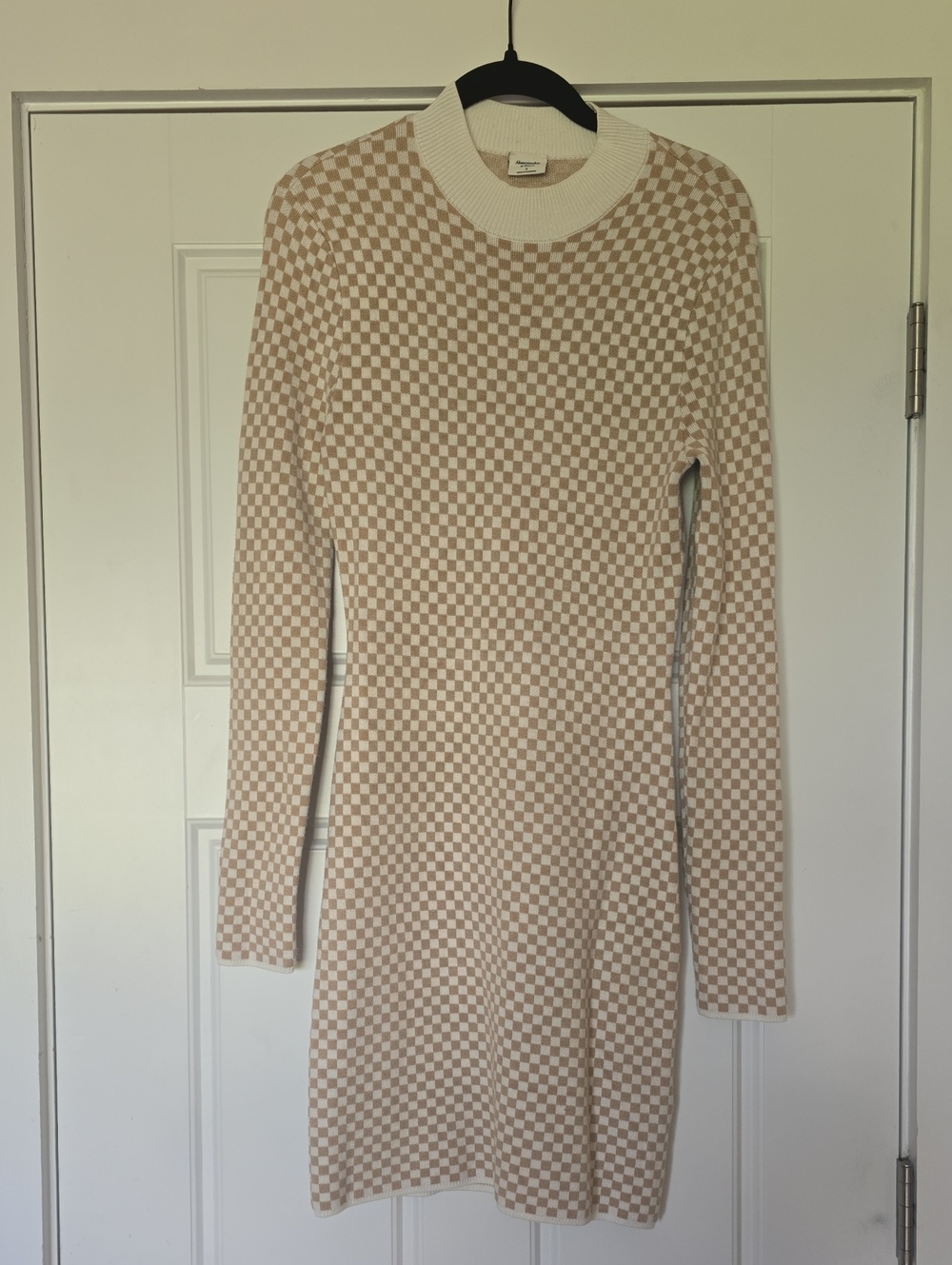 Abercrombie & Fitch Beige and Cream Checker Knit Long-Sleeve Dress